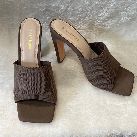 Never Been Worn Fashion Nova Mocha Brown Heeled Mules - Picture 3 of 6